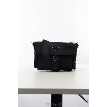 PRADA 26FW ����� �����Ϸ� ũ�ν��� 2ZT1012DMI F0002 Nero26FW ����� �����Ϸ� ũ�ν��� 2ZT1012DMI F0002 Nero