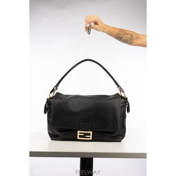 FENDI 26FW ��� �ٰ�Ʈ ����Ʈ ���� �� 8BR857B1ZK F0QA1 Nero26FW ��� �ٰ�Ʈ ����Ʈ ���� �� 8BR857B1ZK F0QA1 Nero