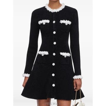 Self Portrait 26FW ���� ��Ʈ����Ʈ �̵� ���ǽ� AW26 099S B BLACK26FW ���� ��Ʈ����Ʈ �̵� ���ǽ� AW26 099S B BLACK