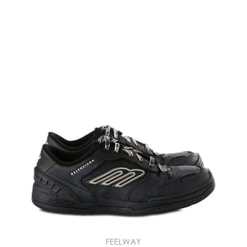 Balenciaga 26FW �߷��þư� ��ư�� �̵�� �� �ƿ� ����Ŀ�� 841765 WCURB 1000 BLACK26FW �߷��þư� ��ư�� �̵�� �� �ƿ� ����Ŀ�� 841765 