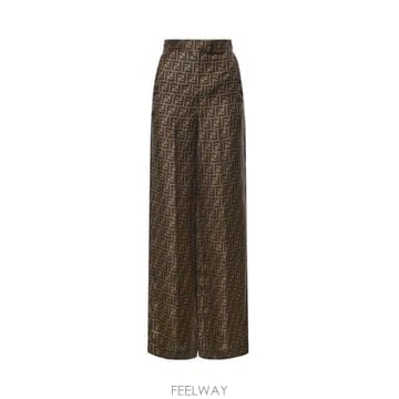 FENDI 26FW ��� FF Ʈ�� ���� FR6606 A8G3F118W BROWN26FW ��� FF Ʈ�� ���� FR6606 A8G3F118W BROWN