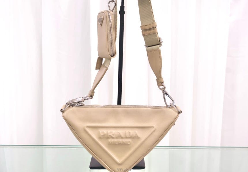 PRADA ����� Ʈ���̾ޱ� ����� 1BH190 ��ȭ����������� Ʈ���̾ޱ� ����� 1BH190 ��ȭ������