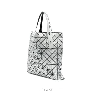 Issey Miyake 26FW �ٿ��ٿ� ��Ʈ�� BB68AG523 07 GREY26FW �ٿ��ٿ� ��Ʈ�� BB68AG523 07 GREY