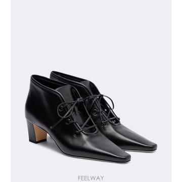 26 FW 마놀로 블라닉 Fuxa 레더 레이스업 부츠 TP579242785