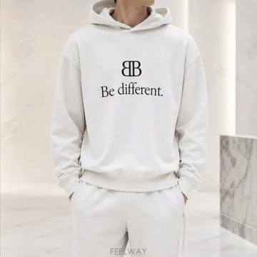 [정품/미착용] 발렌시아가 한정판 Be different 로고 후드티 XS / 95