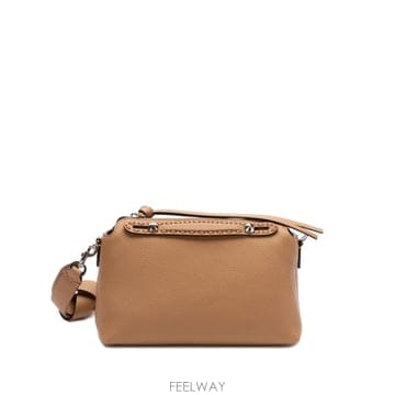FENDI �δ��� FENDI ��� ���� ������δ��� FENDI ��� ���� �����