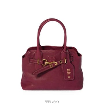 Miu Miu ���Ϲ�� �̿�̿� �ƹ�Ƣ�� ���� ���� ����Ϲ�� �̿�̿� �ƹ�Ƣ�� ���� ���� ��