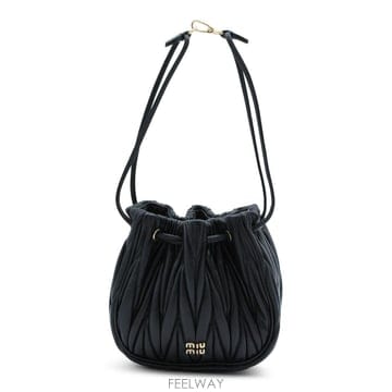 Miu Miu [B47]�̿�̿� 5ND022AFPPF0002 ���� ũ�ν��� ����� ��Ŷ�� BLACK LEATHER MINI[B47]�̿�̿� 5ND022AFPPF0002 ���� ũ�ν��� ����� ��