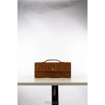 Bottega Veneta [W63]���װ� ����Ÿ 741511V60F1 2599 ���� Ŭ��ġ�� �Ŀ�ġ ȣ���� CLUTCH[W63]���װ� ����Ÿ 741511V60F1 2599 ���� Ŭ��ġ�� �Ŀ�