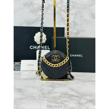 CHANEL [Ǯ����] ���� 19 ����Ų �ƹ����� ü�� ũ�ν���[Ǯ����] ���� 19 ����Ų �ƹ����� ü�� ũ�ν���