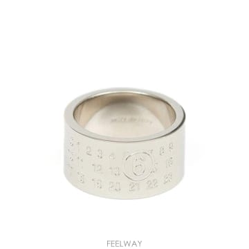 Maison Margiela �δ��� MM6 Maison Margiela MM6 ���� ���������� �ǹ� �����δ��� MM6 Maison Margiela MM6 ���� ���������� �ǹ� ��
