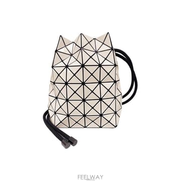 Issey Miyake �̼��̹̾��� 26FW �ٿ��ٿ� �� ��Ŷ�� ������ BB66 AG531 40�̼��̹̾��� 26FW �ٿ��ٿ� �� ��Ŷ�� ������ BB66 AG531