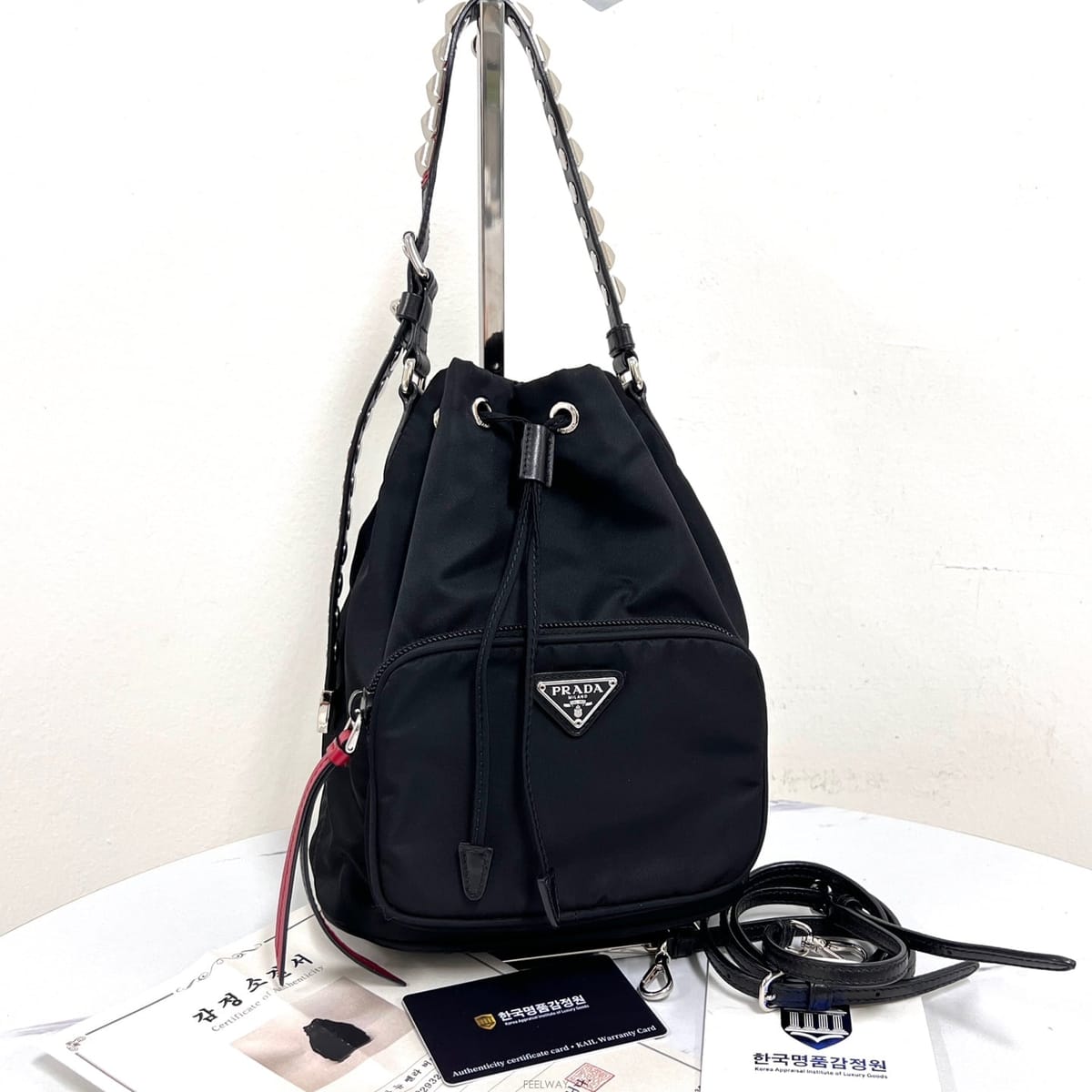 PRADA ����� �� ���� ���Ϸ� ��Ŷ�� ũ�ν��� (1BH038)����� �� ���� ���Ϸ� ��Ŷ�� ũ�ν��� (1BH038)