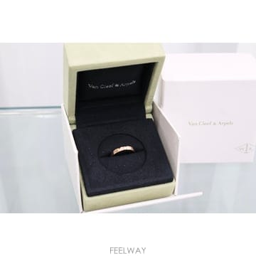 반클리프앤아펠 뚜쥬르 시그니처 에또왈 웨딩 3mm 반지 VCARP7RE 백화점구매