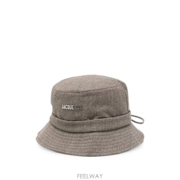 Jacquemus 26 FW ��ũ���� �ΰ� ��� ��ν�Ʈ�� ��Ŷ �� ACU00001AW00916 TP45730890026 FW ��ũ���� �ΰ� ��� ��ν�Ʈ�� ��Ŷ �� ACU00001AW