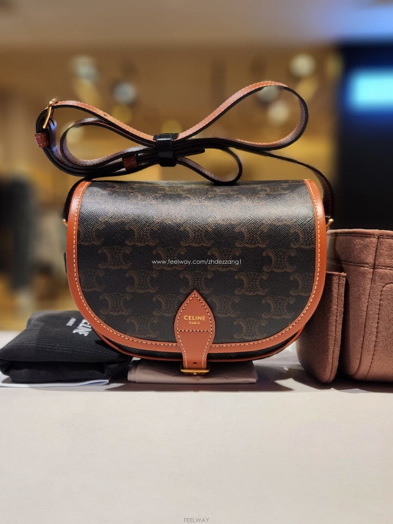 CELINE ������ Ʈ������ ���ڹ� �̵�� ũ�ν��� 191502BZJ������ Ʈ������ ���ڹ� �̵�� ũ�ν��� 191502BZJ