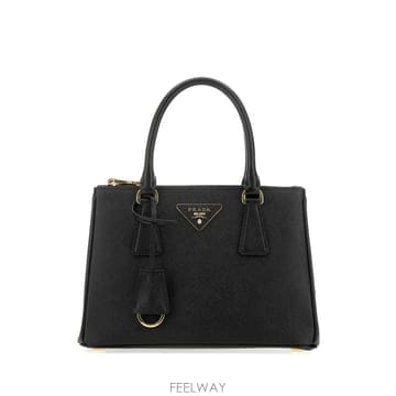 PRADA 26FW ����� ��Ʈ�� 1BA896NZV F0002 Black26FW ����� ��Ʈ�� 1BA896NZV F0002 Black