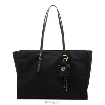 Michael Kors 26FW ����Ŭ �ھ ��Ʈ�� 30T6A6ZT9C 001 Black26FW ����Ŭ �ھ ��Ʈ�� 30T6A6ZT9C 001 Black