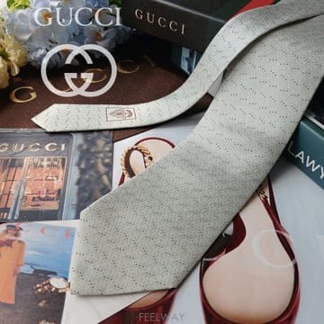 GUCCI 구찌 실크 연한 그레이 GG 자카드 패턴 넥타이 9.3cm A+ e1909