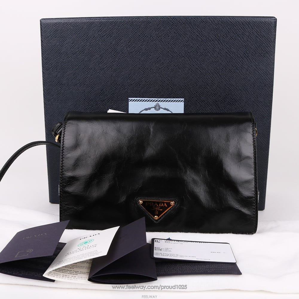 PRADA ����� �̻�� ���� �ﰢ�ΰ� ��Ƽ�� ����� 1BD082����� �̻�� ���� �ﰢ�ΰ� ��Ƽ�� ����� 1BD082
