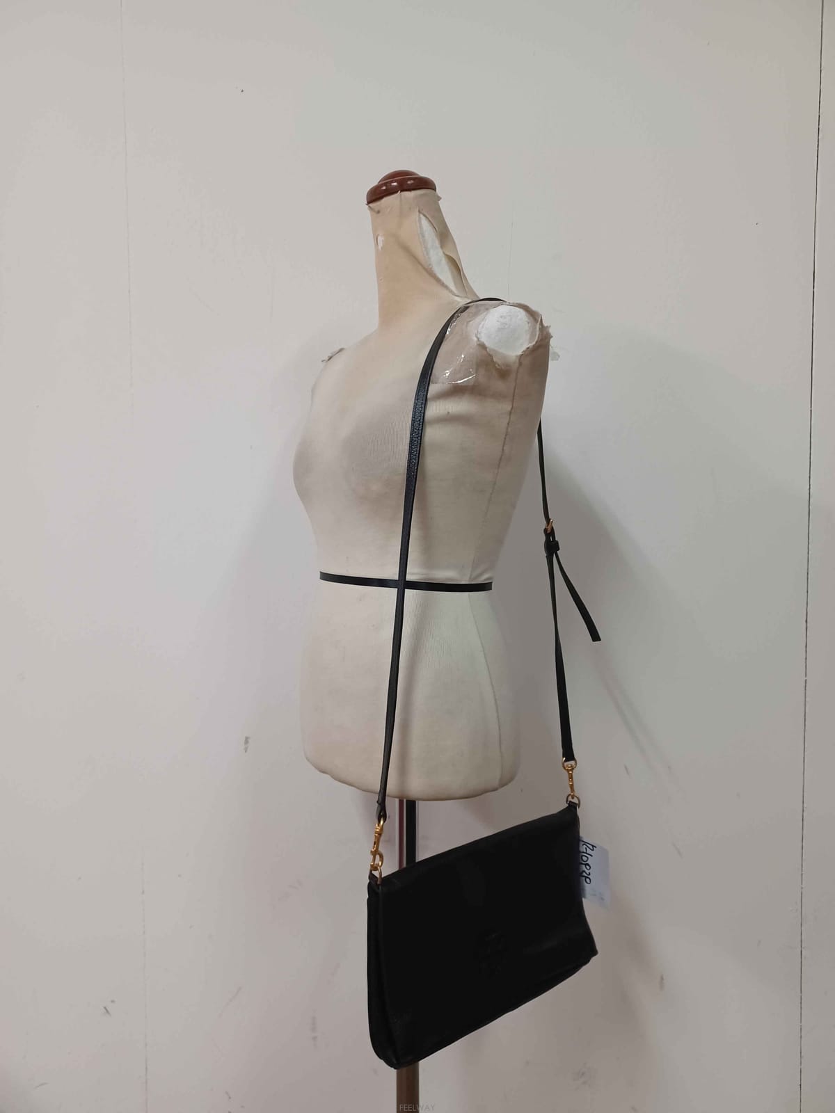 Tory Burch ��ȫ����/B-10939/�丮��ġ ��ǰ ������ ���� ũ�ν����ȫ����/B-10939/�丮��ġ ��ǰ ������ ���� ũ�ν���