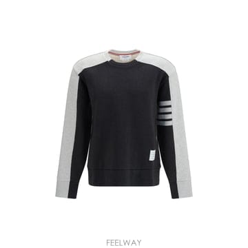 [B1] 톰브라운 MJT580A00535 라운드넥 니트 스웨터 남성 MJT580A00535949