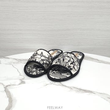 DIOR [������] (����ǰ) 38 / ��� �� ��� ����� �ڼ� ��ư �����̵� ������[������] (����ǰ) 38 / ��� �� ��� ����� �ڼ� ��ư 