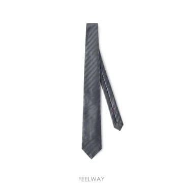 Brunello Cucinelli ���Ϲ�� ���ڷ� ��ġ�ڸ� ��ũ �κ귱 ��Ÿ�̴��Ϲ�� ���ڷ� ��ġ�ڸ� ��ũ �κ귱 ��Ÿ��