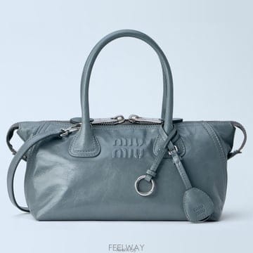 26 FW 미우미우 로고 엠보스 탑핸들 레더 숄더백 5BA338 2A44 F0384