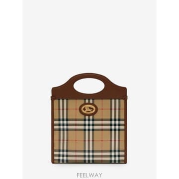 26FW 버버리 체크 로고 포켓 토트백 미니 [M] 8128442 A7026