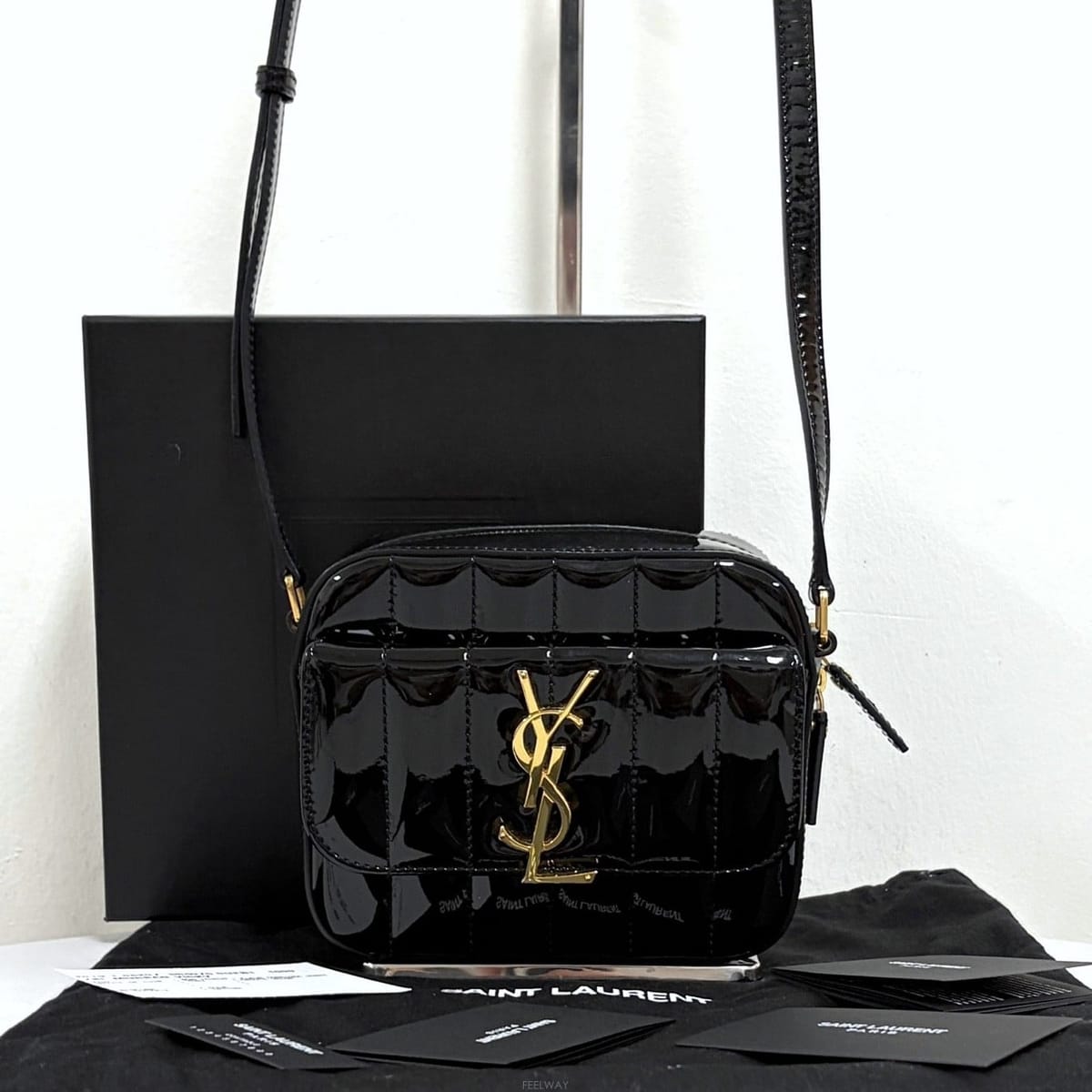 Saint Laurent ���ζ� ���̴�Ʈ ��Ű ���� ����� & ũ�ν��� ���� (554075)���ζ� ���̴�Ʈ ��Ű ���� ����� & ũ�ν��� ���� (5540