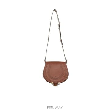 26FW chloe Saddle Marcie 백 in light 브라운 grained 레더 CHC24AS67
