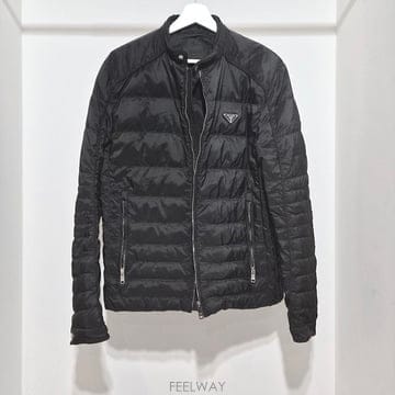 프라다 리나일론 삼각로고 바이커 구스다운 숏 패딩 점퍼 (SGH068) L372215