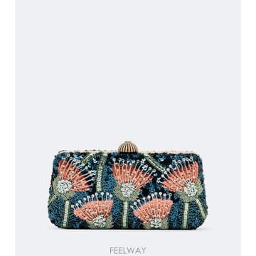 Valentino ������� �߷�Ƽ�� ����ٴ� Carry Secrets �Ӻ����õ� Ŭ��ġ������� �߷�Ƽ�� ����ٴ� Carry Secrets �Ӻ����õ� Ŭ