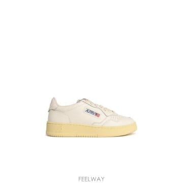 26FW 오트리 메달리스트 로우 레더 스니커즈 AULWLL15 White