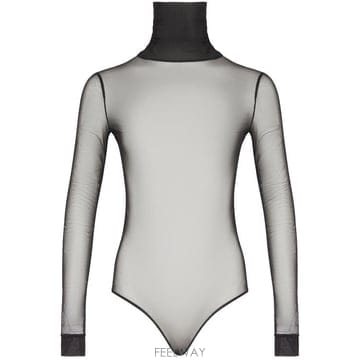 Maison Margiela 25SS ���������� �ٵ��Ʈ Ƽ���� S51NA0105M20088 900 BLACK25SS ���������� �ٵ��Ʈ Ƽ���� S51NA0105M20088 900 BL