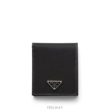 PRADA 25SS ����� �������� 2MO7382DMH F0002 NERO25SS ����� �������� 2MO7382DMH F0002 NERO