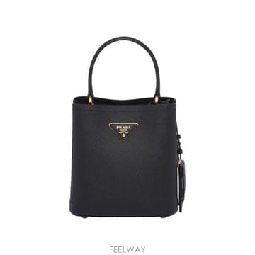 25SS 프라다 파니에 사피아노 가죽 스몰백 1BA217VOOD2ERX F0002 NERO