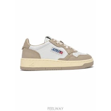 26FW 오트리 메달리스트 로우 레더 스니커즈 AULWWB 67 LEAT WHT FEATHER