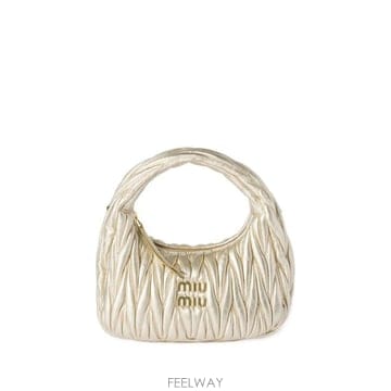 Miu Miu 26FW �̿�̿� ��Ʋ��� �ϴ� ���� ��Ʈ�� 5BC125VOOYAN88 F0846 PIRITE26FW �̿�̿� ��Ʋ��� �ϴ� ���� ��Ʈ�� 5BC125VOOYAN88