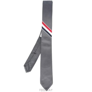Thom Browne 26FW ����� Ŭ���� �Ｑ �׷α׷� ��Ʈ������ ��ũ ��ư Ÿ�� MNL001A00991 025 DARK G26FW ����� Ŭ���� �Ｑ �׷α׷� ��Ʈ������ ��ũ ��