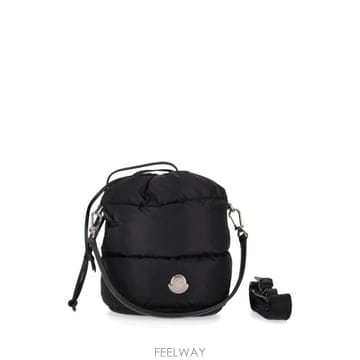 Moncler 26SS ��Ŭ���� ũ�ν��� K209B5I00002M6275 999 BLACK26SS ��Ŭ���� ũ�ν��� K209B5I00002M6275 999 BLACK