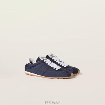 25SS 미우미우 플룸 블리치 스니커즈 5E114EFD005D7C F0008