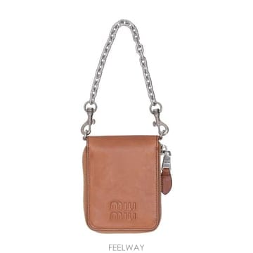 26FW 미우미우 키링 5ML0762IER F0046 COGNAC