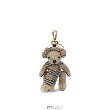 26FW 버버리 키링 8124850 Beige