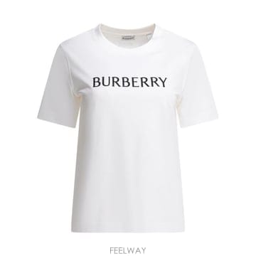 Burberry 26SS ������ �ΰ� ��ư Ƽ���� 8118978 White26SS ������ �ΰ� ��ư Ƽ���� 8118978 White