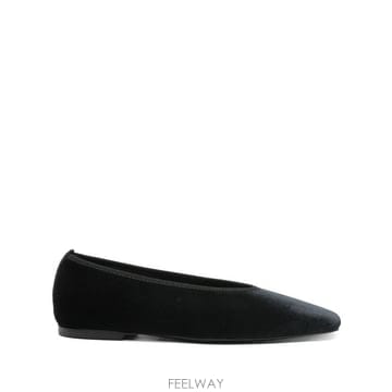 Toteme 25SS ���� �÷� ���� 251 WAS0218 FB0361 001 BLACK25SS ���� �÷� ���� 251 WAS0218 FB0361 001 BLACK
