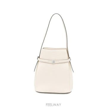 Toteme 26SS ���� ��Ƽ�� ���� ��Ŷ�� 262 WAL0048 LE0030 106 MILK26SS ���� ��Ƽ�� ���� ��Ŷ�� 262 WAL0048 LE0030 106 MI