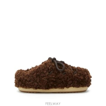 25FW 문부츠 뮬 슬리퍼 1470080 M010 DARK BROWN