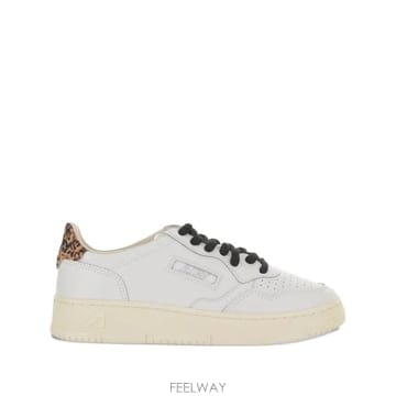 26SS 오트리 메달리스트 로우 레더 스니커즈 AULW OC01 WHITE LEOPARD
